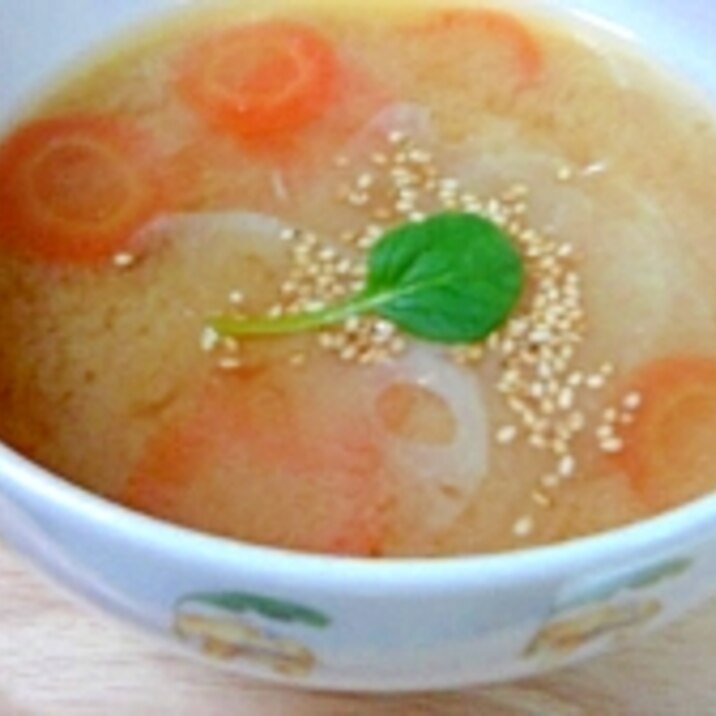 身体が温まる、根菜の味噌スープ